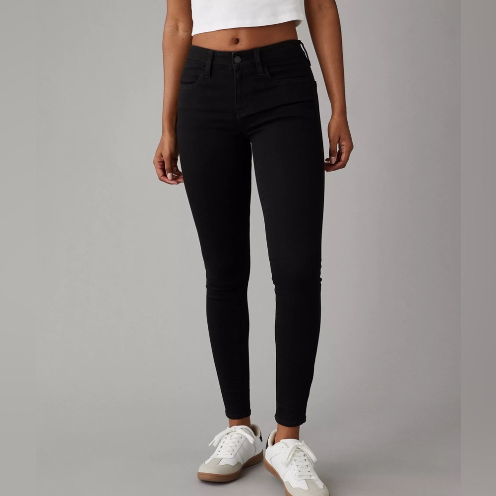 American Eagle Next level Stretch low rise black Jegging 26 short NWT